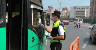 انتشار الحملات المرورية لرصد المخالفات بمحاور القاهرة والجيزة