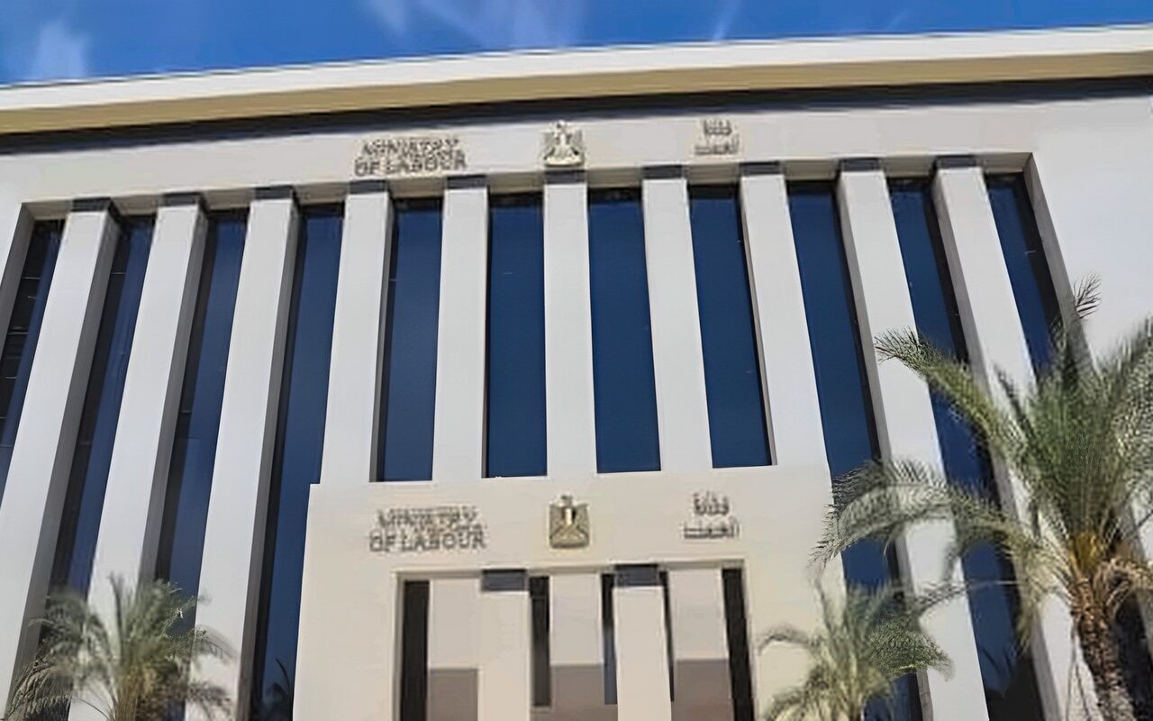 تفاصيل ومواعيد اختبارات 550 فرصة عمل لشباب الصعيد بالعاشر من رمضان