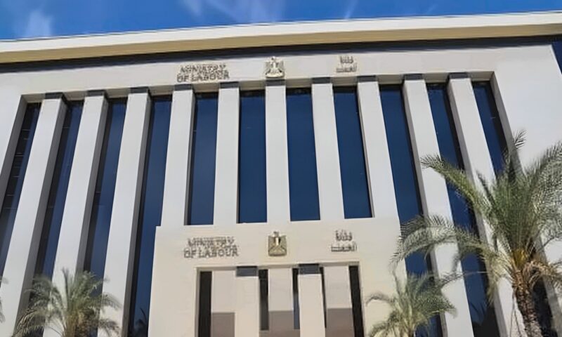 تفاصيل ومواعيد اختبارات 550 فرصة عمل لشباب الصعيد بالعاشر من رمضان