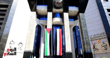 نقابة الصحفيين تستنكر سلوك فتاة واقعة الأوبر: ليست صحفية