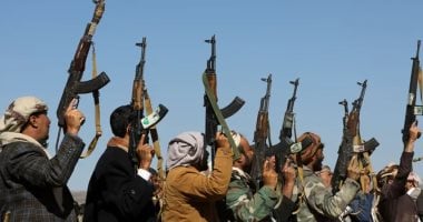 مسئولون أمريكيون لرويترز: مواجهة الحوثيين تتطلب موارد بحرية وجوية كبيرة