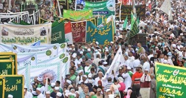 انطلاق موكب الطرق الصوفية احتفالا بالمولد النبوى الشريف بمشاركة الآلاف