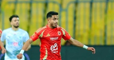 كريم الدبيس يستفسر عن سبب استبعاده فى الأهلى رغم غياب بلعمرى وكوكا