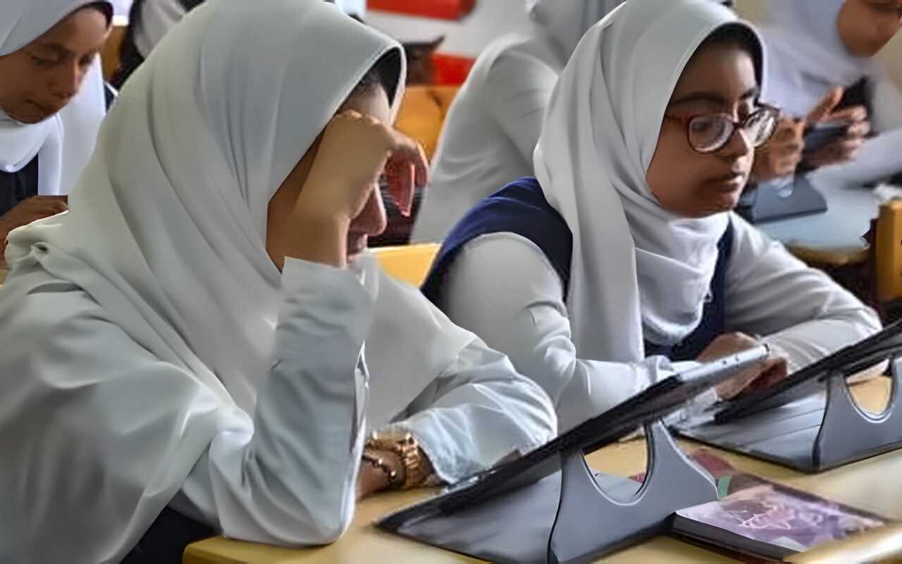 وزارة التعليم تعلن إجراءات وآليات تسليم التابلت للصف الأول الثانوى العام والفنى