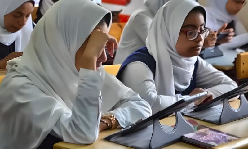 وزارة التعليم تعلن إجراءات وآليات تسليم التابلت للصف الأول الثانوى العام والفنى