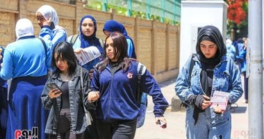 بدء امتحان اللغة الأجنبية لطلاب الشهادة الإعدادية بالجيزة