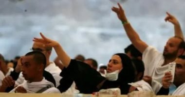 الحجاج يواصلون رمى الجمرات في ثانى أيام التشريق.. والمتعجلون يغادرون اليوم