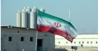 التليفزيون الإيرانى: قذيفة أمريكية استهدفت محيط محطة بوشهر النووية