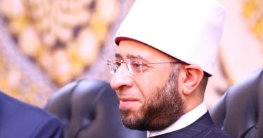 وزارة الأوقاف تبدأ توزيع 8000 زي أزهري كامل للأئمة