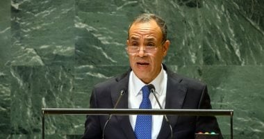 وزير الخارجية يستقبل وزير المالية ويعقدان لقاءً مع السفراء المنقولين للخارج