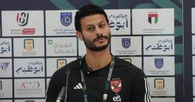 الأهلي ينشر فيديو لملخص أداء قائد الفريق أمام برشلونة وتعلق: سوبر شناوي
