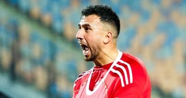 تريزيجيه والسعيد وشيكوبانزا وزيكو أبرز الفائزين بالأفضل فى جمعية المحترفين