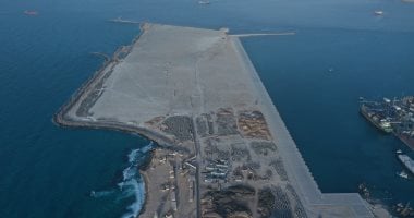 لقطات جوية ترصد تقدم العمل بمحطة “تحيا مصر 2” بميناء الدخيلة.. فيديو