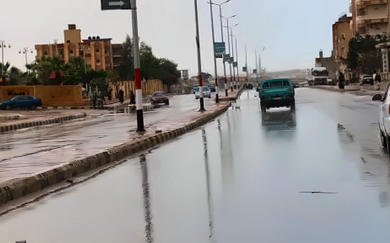 غزيرة وتمتد للقاهرة الكبرى.. الأرصاد تحذر من فرص أمطار على هذه المناطق