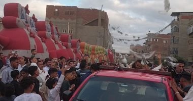 شباب دمياط طيروا 500 فرد حمام بعد صلاة العيد ويقدمون رسالة لشهداء الواجب.. بالفيديو