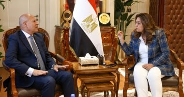 وزيرة التنمية المحلية تبحث مع محافظ القاهرة أعمال تطوير «العتبة» و«مصر الجديدة»
