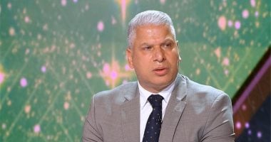 وائل جمعة يهدى عموتة قميص الأهلى.. المغربى يناقش القائمة والمعسكر نهاية يوليو