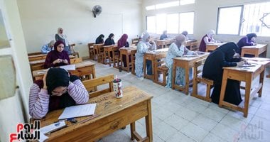 بدء لجنة مادة الإنجليزى بامتحان القسم الأدبى للشهادة الثانوية الأزهرية