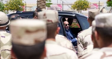 الرئيس السيسى يتفقد مقر القيادة الاستراتيجية بالعاصمة الجديدة.. صور وفيديو