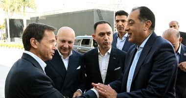 رئيس الوزراء يفتتح خط الإنتاج الجديد للسيارة «ماجنيت» بشركة نيسان