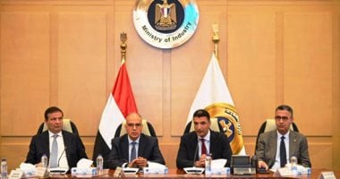 4 وزراء يقررون تشكيل لجنة مشتركة لإدارة البصمة المائية فى الصناعات الغذائية