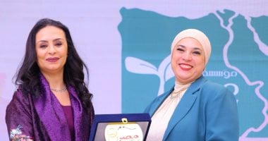 وزيرة التضامن تكرم «مصر الخير» لدورها فى احتفالية «فرحة مصر» لتجهيز العرائس
