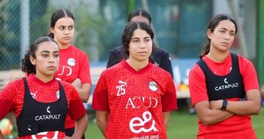 محاضرة تثقيفية لمنتخب مصر للكرة النسائية حول تعديلات التحكيم قبل أمم أفريقيا
