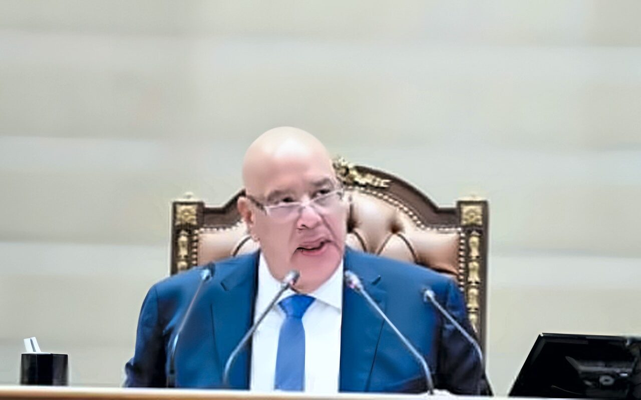 رئيس مجلس النواب يرفع الجلسة العامة ويعاود الانعقاد 12 أكتوبر الجارى