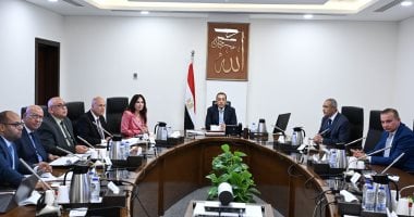 رئيس الوزراء يتابع الموقف التنفيذي لمشروعات مياه الشرب والصرف الصحي