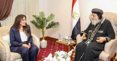 وزيرة الإسكان تلتقى قداسة البابا تواضروس الثاني بمدينة العلمين الجديدة