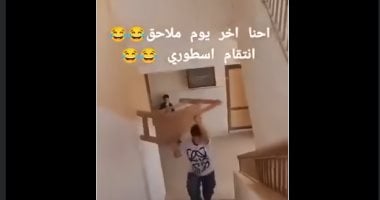 وزير التعليم يوجه بفصل طلاب في بني سويف عاما دراسيا لإتلافهم أثاثا مدرسيا