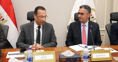 وزيرا التموين والاتصالات يتابعان منظومة كارت الخدمات الحكومية الموحد