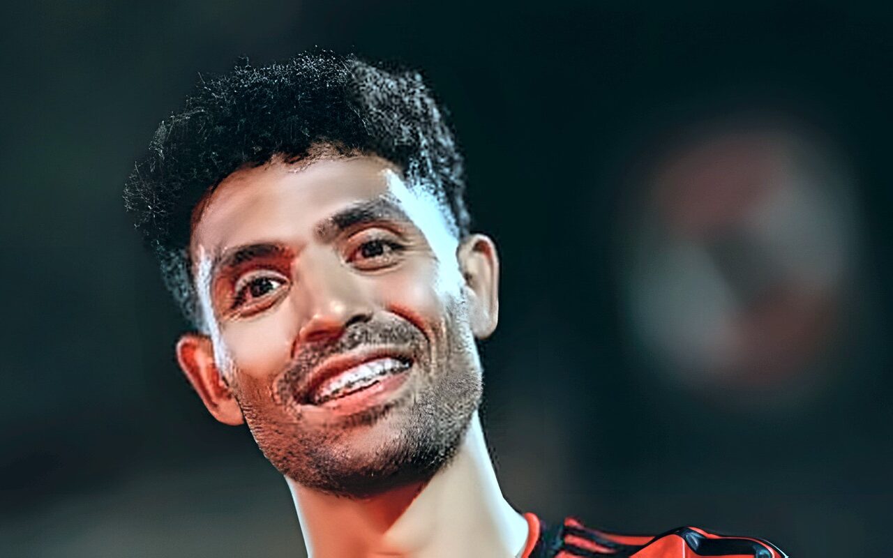 الحسين عموتة يجهز توفيق محمد لجبهة الأهلي اليسرى قبل مباراة القمة