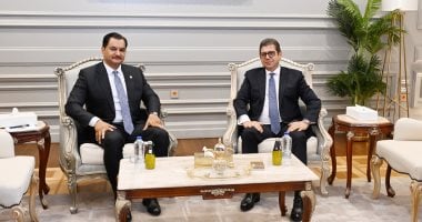 الوزير حسن رشاد رئيس المخابرات العامة يلتقى الفريق أول صدام حفتر بمدينة العلمين
