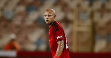 عمر الجزار مدافع الأهلي يتوجه إلى ألمانيا اليوم لإجراء جراحة الصليبي