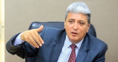 رئيس العربية لحقوق الإنسان يبحث فى أمسترادام أوضاع المهاجرين العرب وجرائم إسرائيل