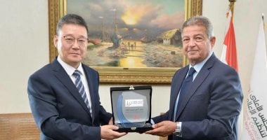 رئيس الأعلى للإعلام ونائب رئيس الهيئة الوطنية الصينية للإذاعة والتلفزيون يبحثان تعزيز التعاون