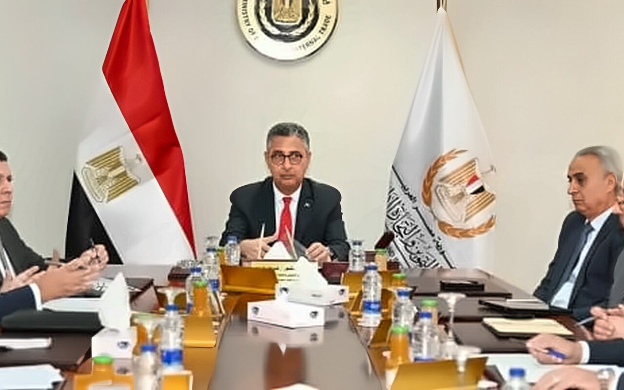 وزير التموين: إتاحة الأقماح عبر البورصة السلعية لإنتاج الدقيق المخصص للفينو
