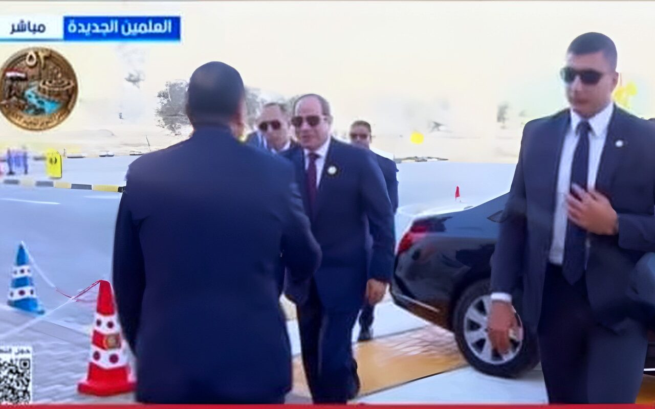 الرئيس السيسى يصل مقر انعقاد منتدى “العلمين أفريقيا للأعمال”