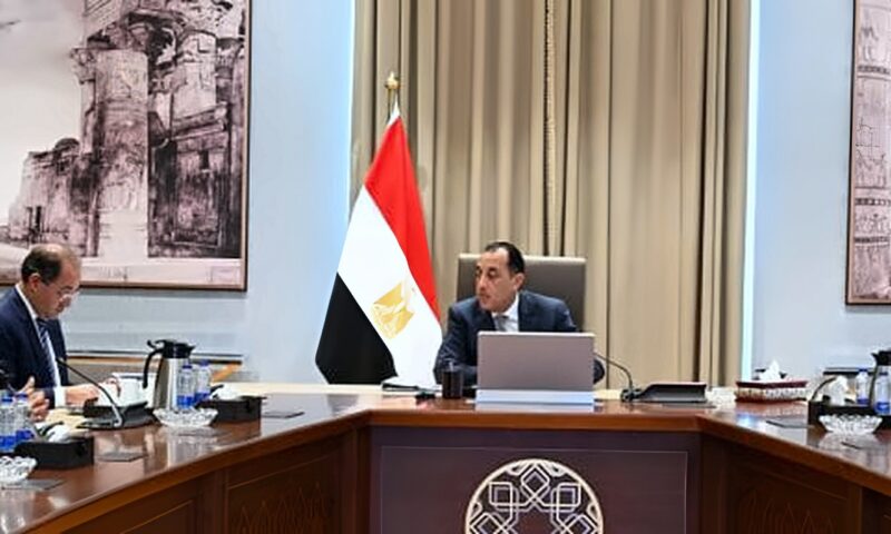 رئيس الوزراء يتابع جهود توفير الأسمدة الزراعية وحوكمة منظومة صرفها للمزارعين