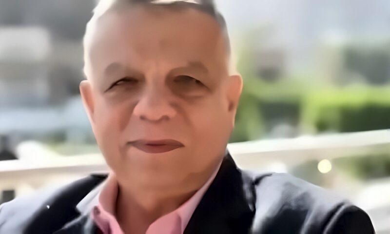 الأهلي يقرر التمديد عاماً لـ عماد حلمي المدير المالي للنادي