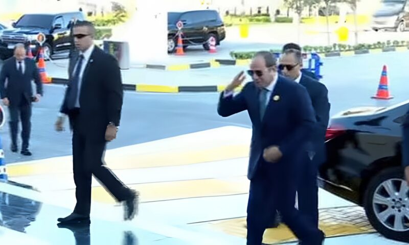 شاهد.. وصول الرئيس السيسى للمشاركة فى القمة التنسيقية الثامنة للاتحاد الأفريقى