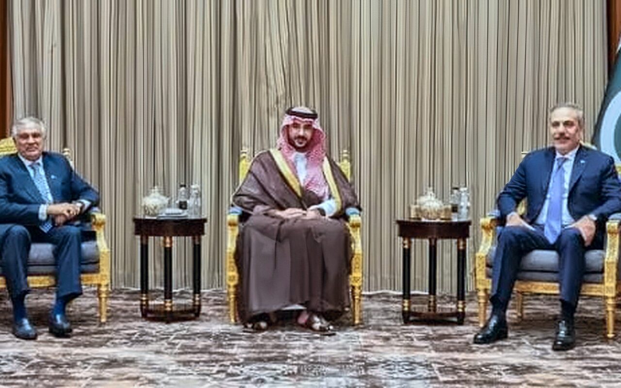 حلف مكة يعلن الانتقال الفوري للدفاع المشترك ويرتب نشر قوات فى السعودية