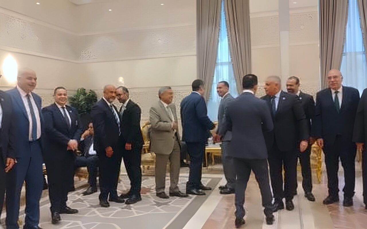 بدء التوافق بين أعضاء مجلس الشيوخ قبيل انطلاق الجلسة العامة