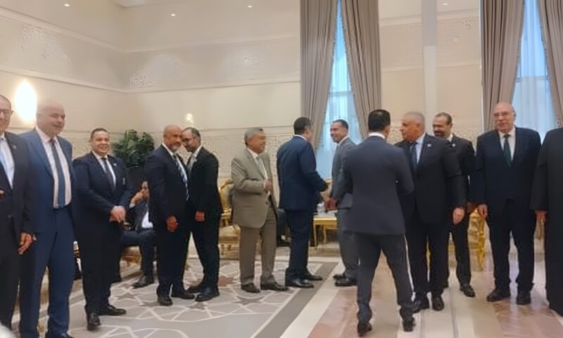 بدء التوافق بين أعضاء مجلس الشيوخ قبيل انطلاق الجلسة العامة