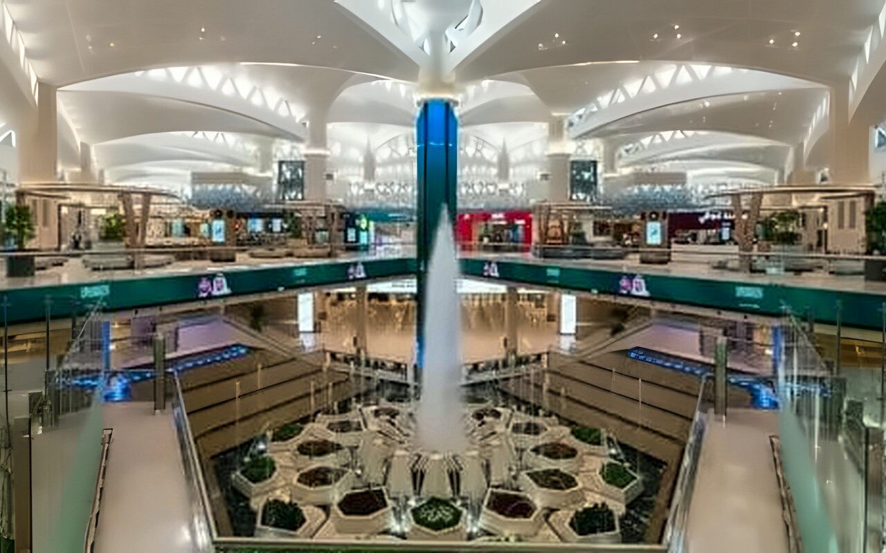 الطيران المدنى السعودى: استشهاد 3 سعوديين فى استهداف مطار الرياض