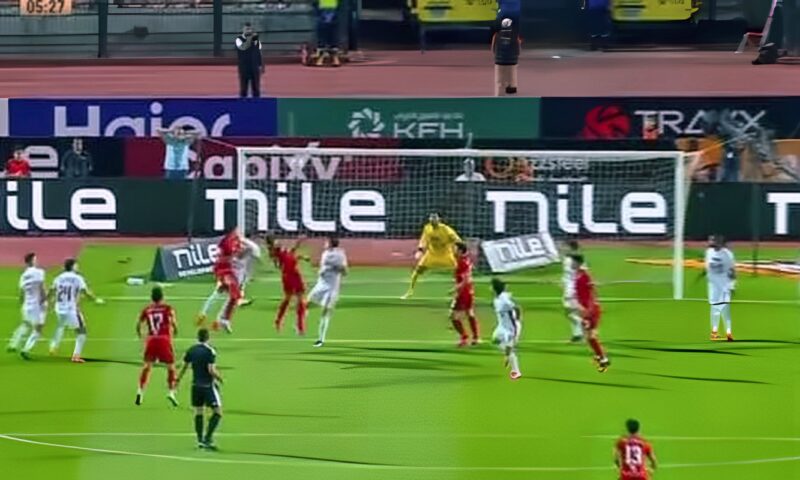 15 دقيقة.. تعادل سلبى بين الأهلى والزمالك فى مباراة القمة