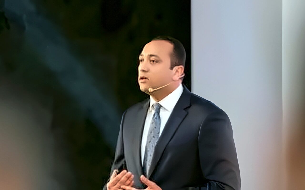 حاتم متولي :التحالف الوطني يسعى إلى تحقيق التكامل بين مختلف قطاعات التنمية