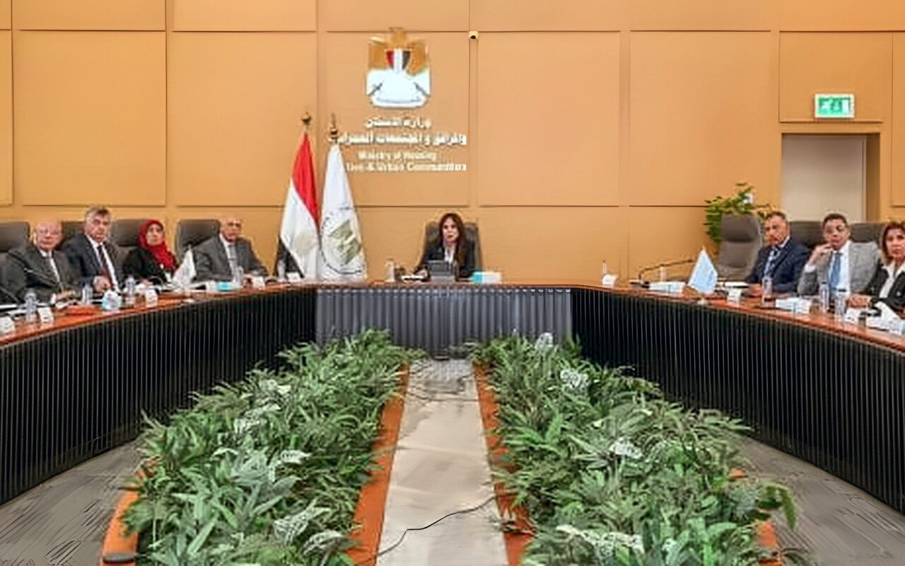 وزيرة الإسكان تعقد اجتماعا موسعا لمتابعة الموقف التنفيذي لمشروعات «حياة كريمة»