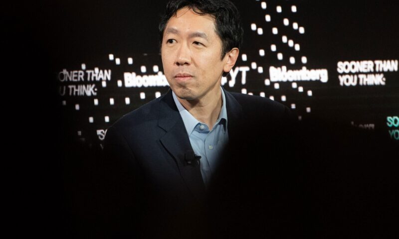 Andrew Ng: Unbiggen AI
